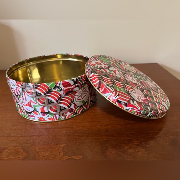 Christmas tin. Empty. Two tins - 0101LR-9 - Picture 3 of 5